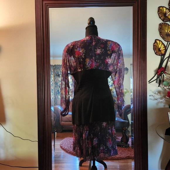 Women 2 piece suit - Picture 3 of 3